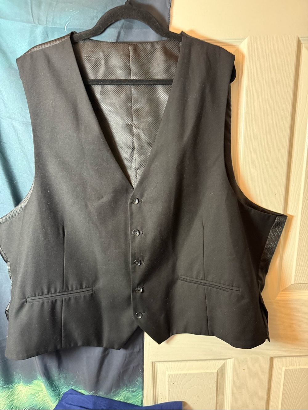 Classic Black Three Piece Men's Suit with Matching Trousers - Picture 4 of 16